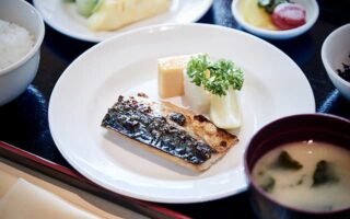 2. 日本食の用意もございます